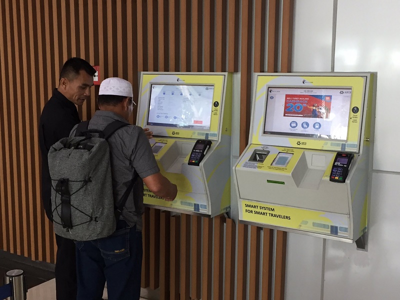 train ticket machine