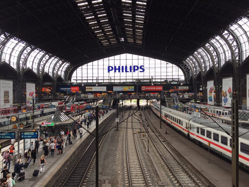 hamburg hbf station german railways unreliable