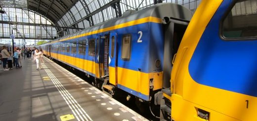 amsterdam cs centraal station airport train netherlands