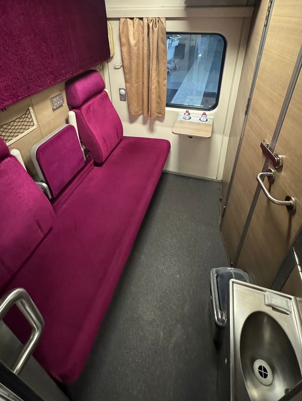first class sleeper compartment thailand