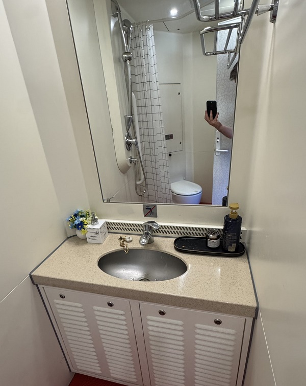 en suite bathroom