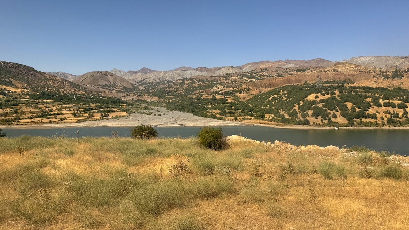 Van Gölü Ekspresi lake van express train tatvan ankara river scenery view