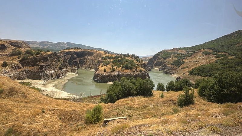 Van Gölü Ekspresi lake van express train tatvan ankara scenery