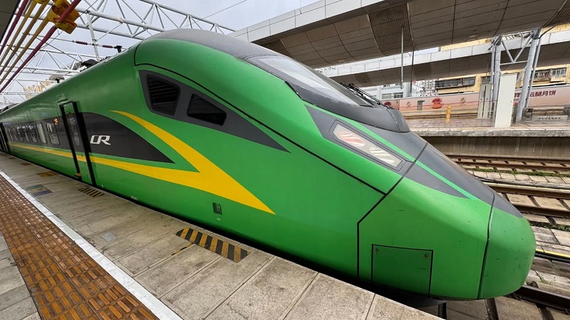 kunming hekou high-speed train china