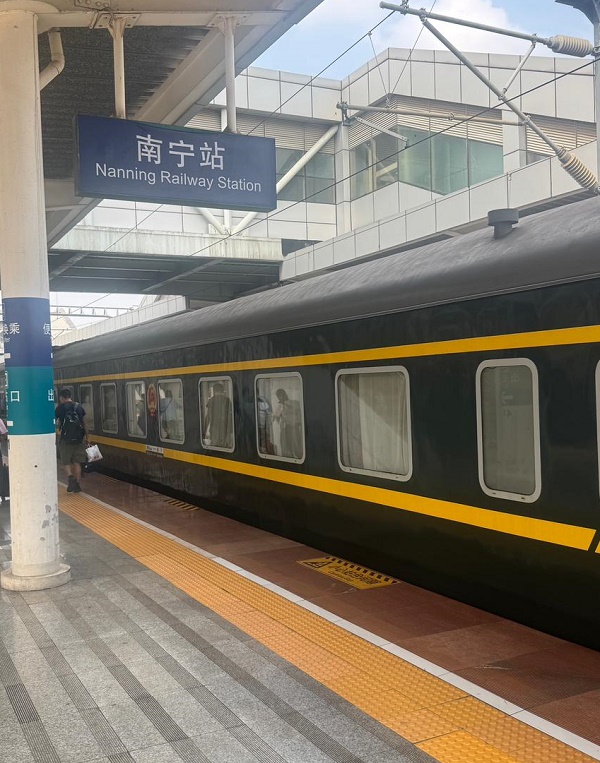 hanoi nanning night train vietnam to china