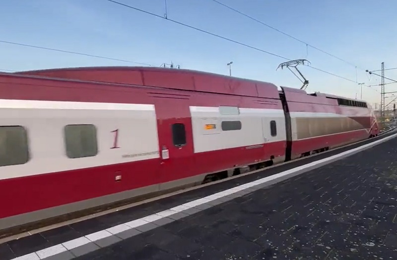 eurostar thalys train amsterdam brussels