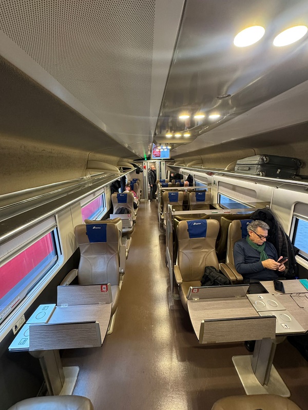 business class frecciarossa high-speed train milan paris