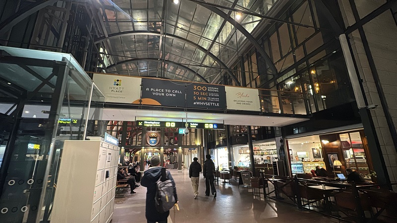 railway station concourse