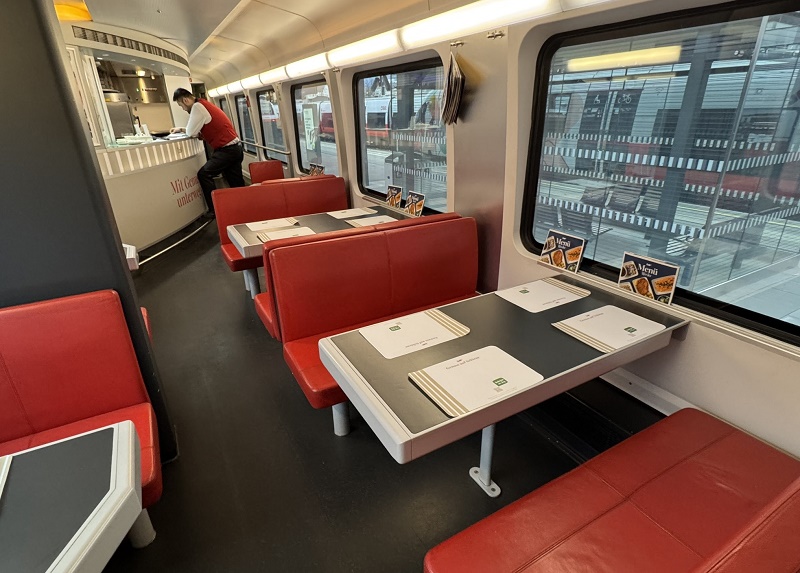 dining car railjet train austria