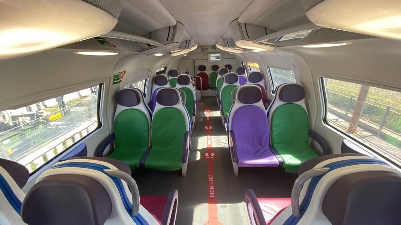 regional train seating rome airport