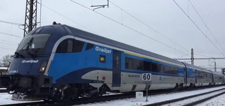 railjet train czech railways livery vienna to prague
