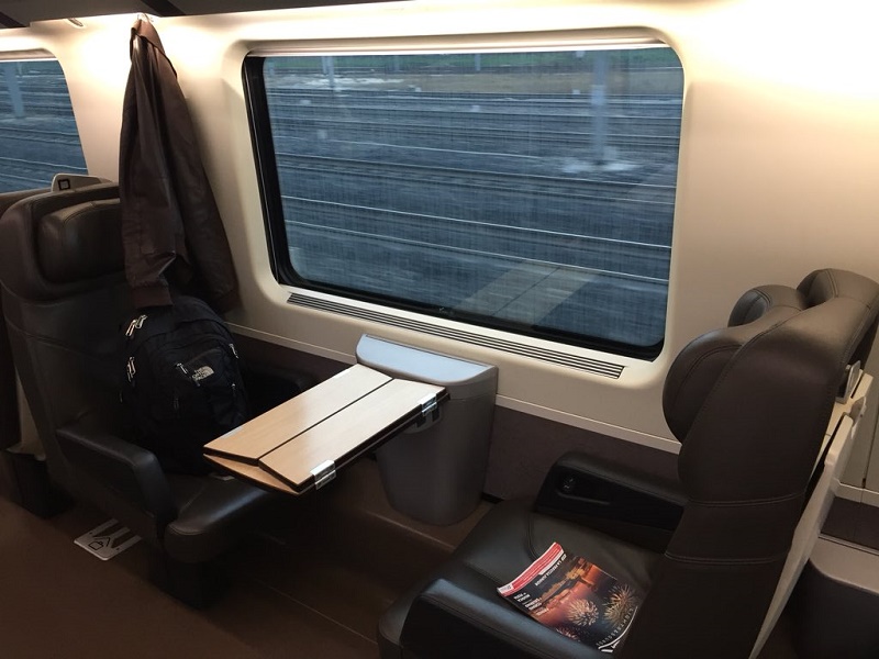 business class seats frecciarosas train
