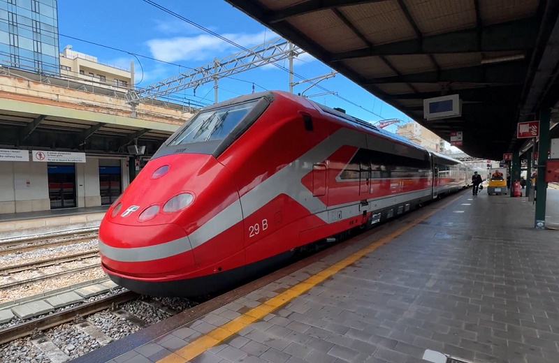 frecciarossa high-speed train rome bari