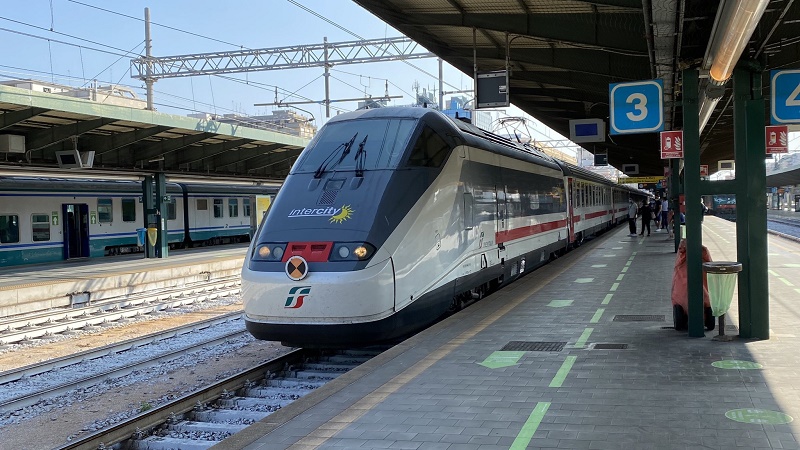 trenitalia intercity train bari centrale