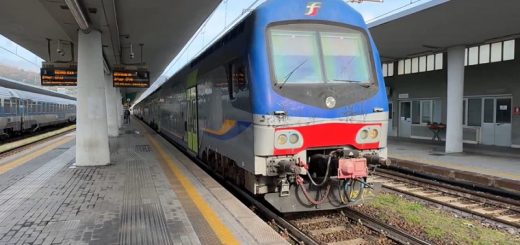 cinque terre train italy regionale