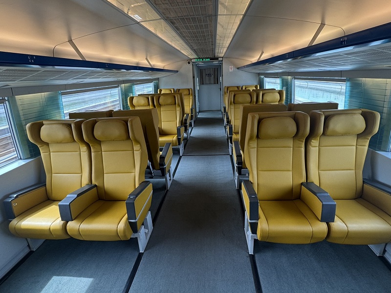 shanghai pudong maglev train vip class