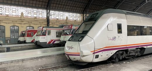 spanish train railway company renfe