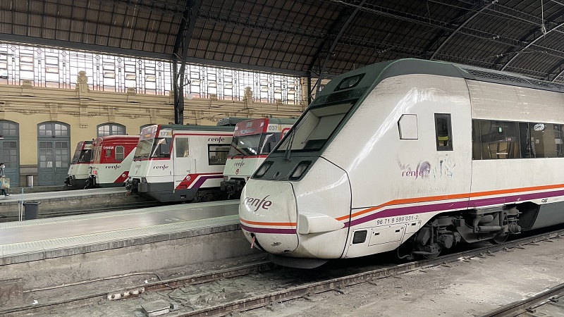spanish train railway company renfe
