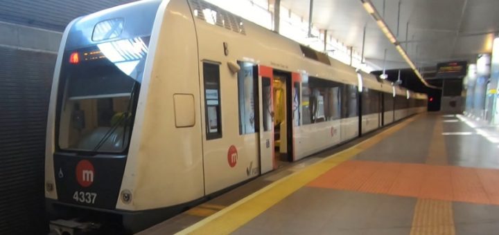 valencia airport metro