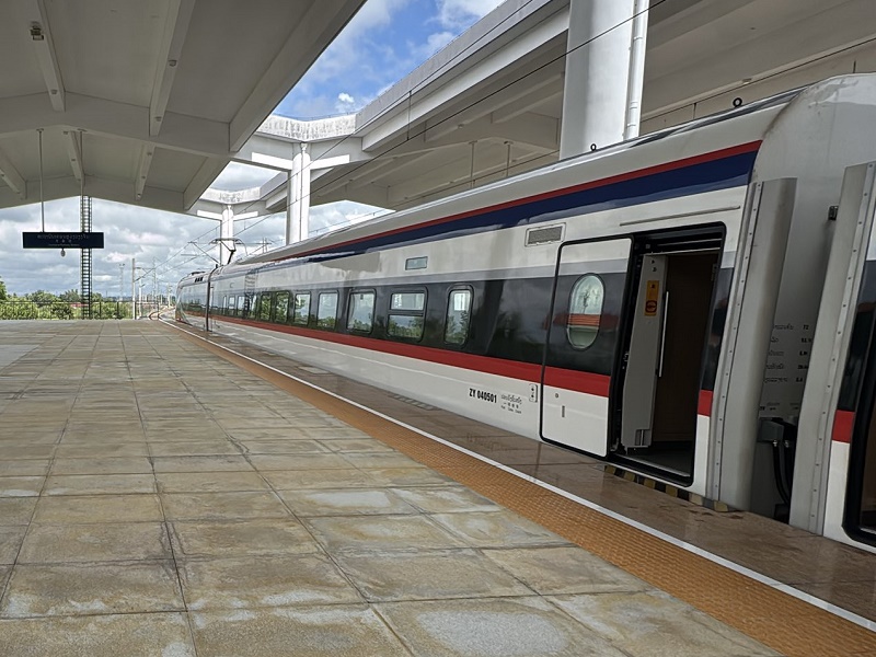 laos high-speed train vientiane vang vieng luang prabang