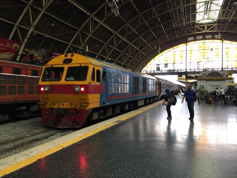 Bangkok Hua Lamphong railway station train