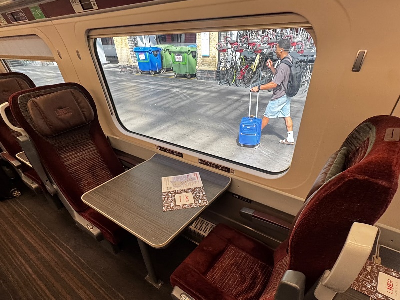 london york lner train first class