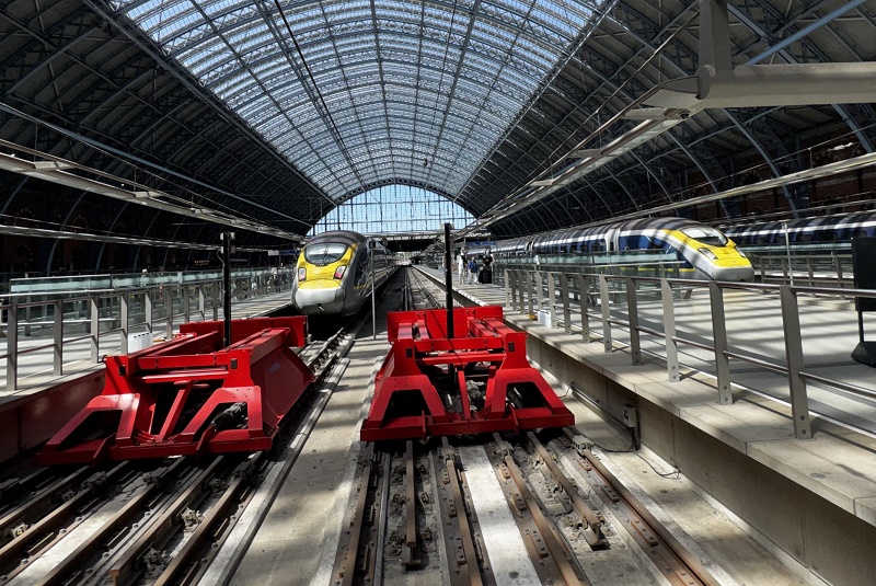 london st pancras international track access channel tunnel
