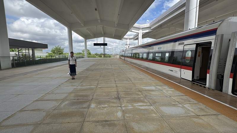 laos vientiane china luang prabang high-speed train