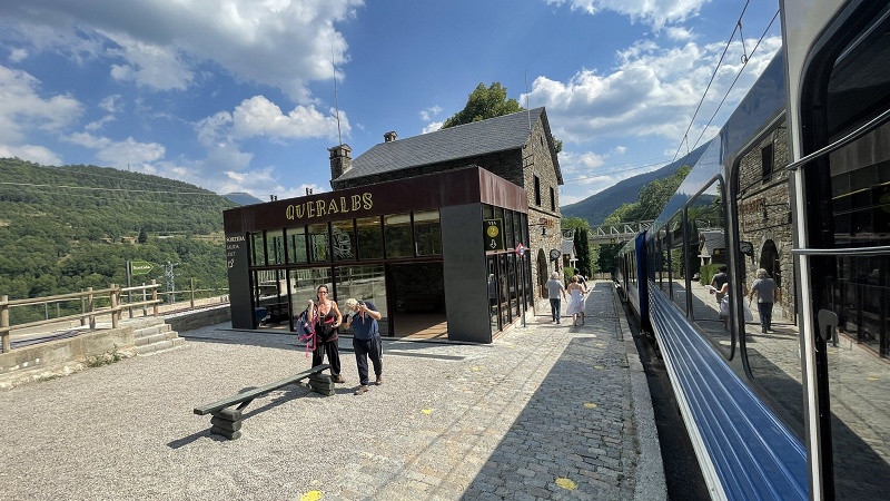 queralbs station nuria rack railway
