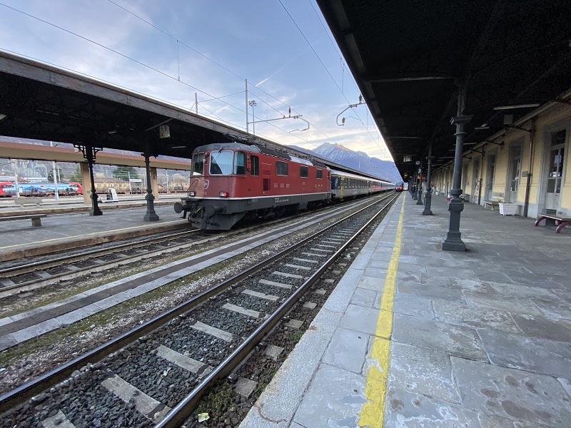 domodossola railway station simplon geneva milan train